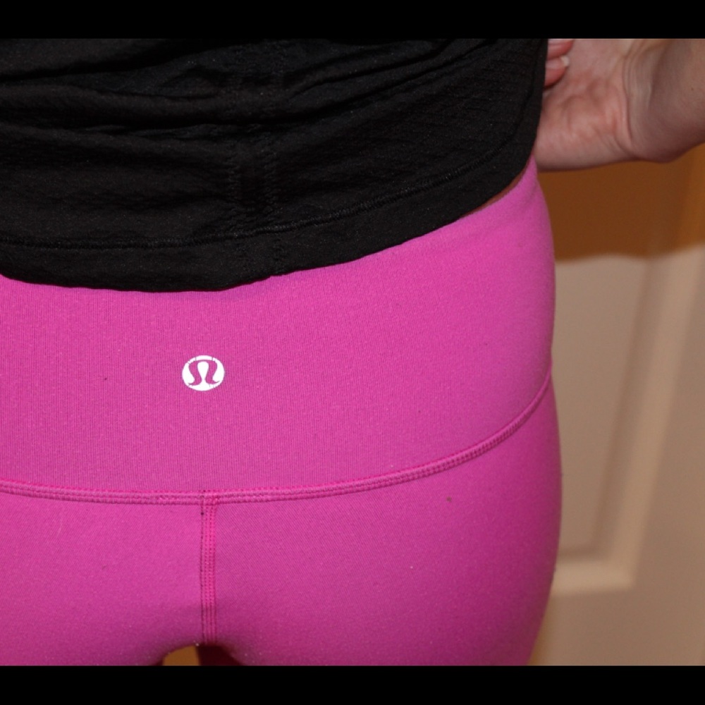 Reversible Lululemon Wunder Under cropped leggings
